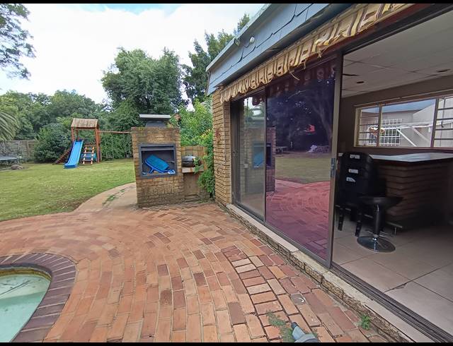 3 BEDROOM HOUSE FOR SALE IN BRACKENHURST